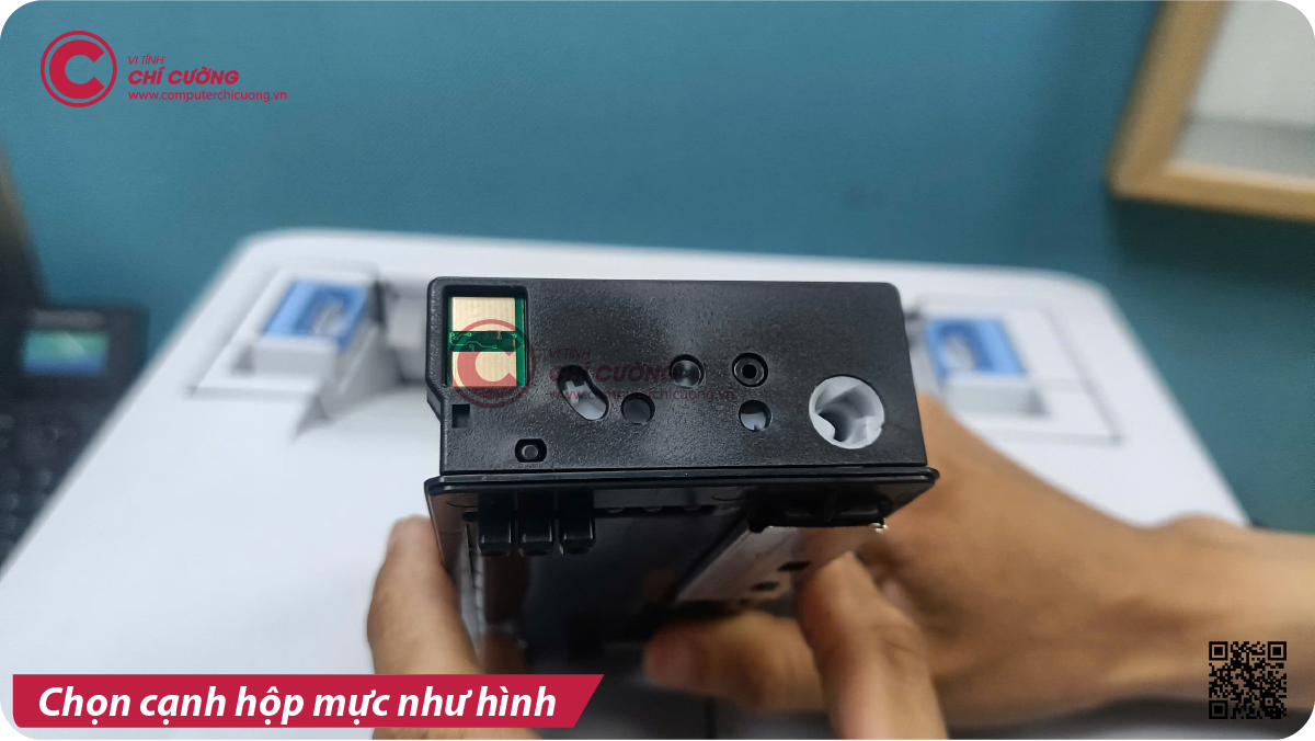 Chọn cạnh hộp mực có IC mực như hình